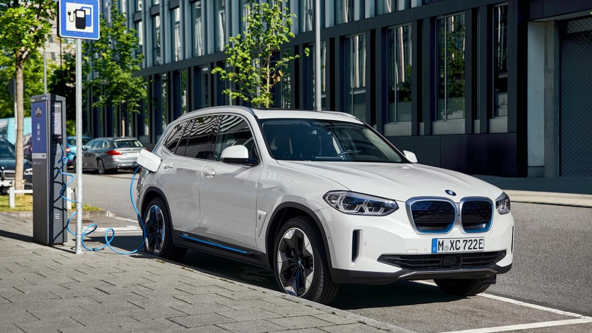 BMW iX3